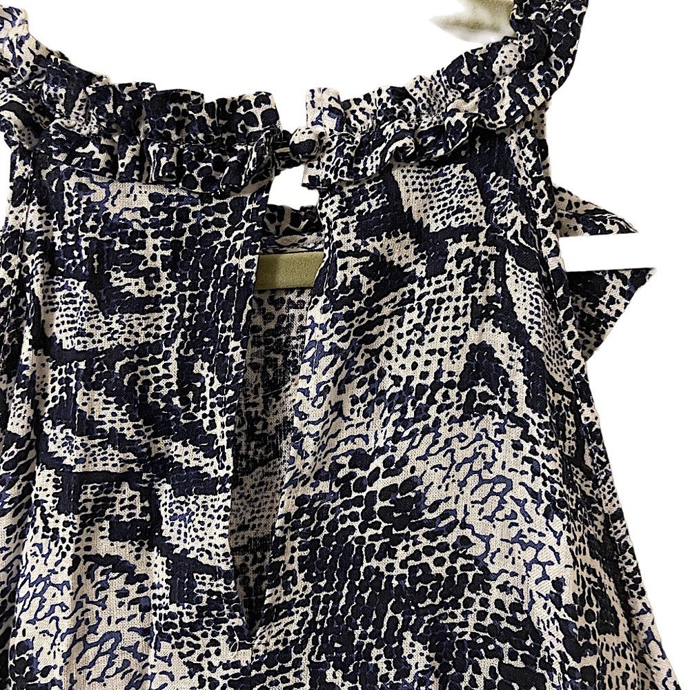 Marisa Christina Sleeveless Keyhole Closure Back Ruffle Front - Picture 4 of 6